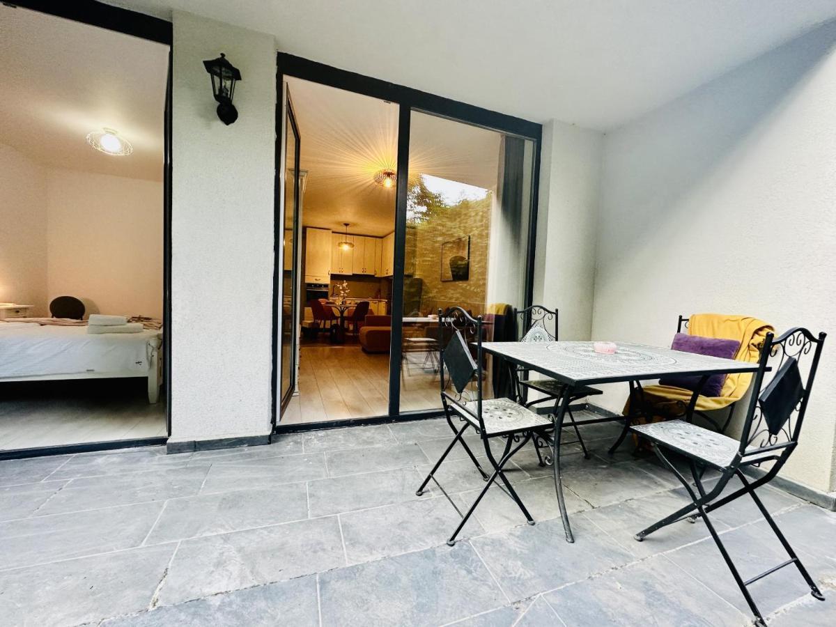 Palfi Apartment With Garden & Parking Cluj-Napoca Eksteriør billede